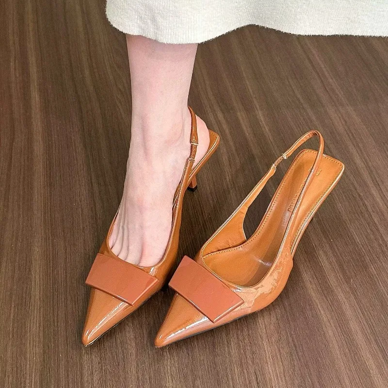 Fashion Square Buckle Pointed  - Summer Clothing Sale recension och pris